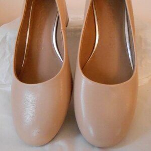 Aerosoles Women's Ebel Cipria PU Leather Tan Cream  Block Heel Pump Size 9W-NEW
